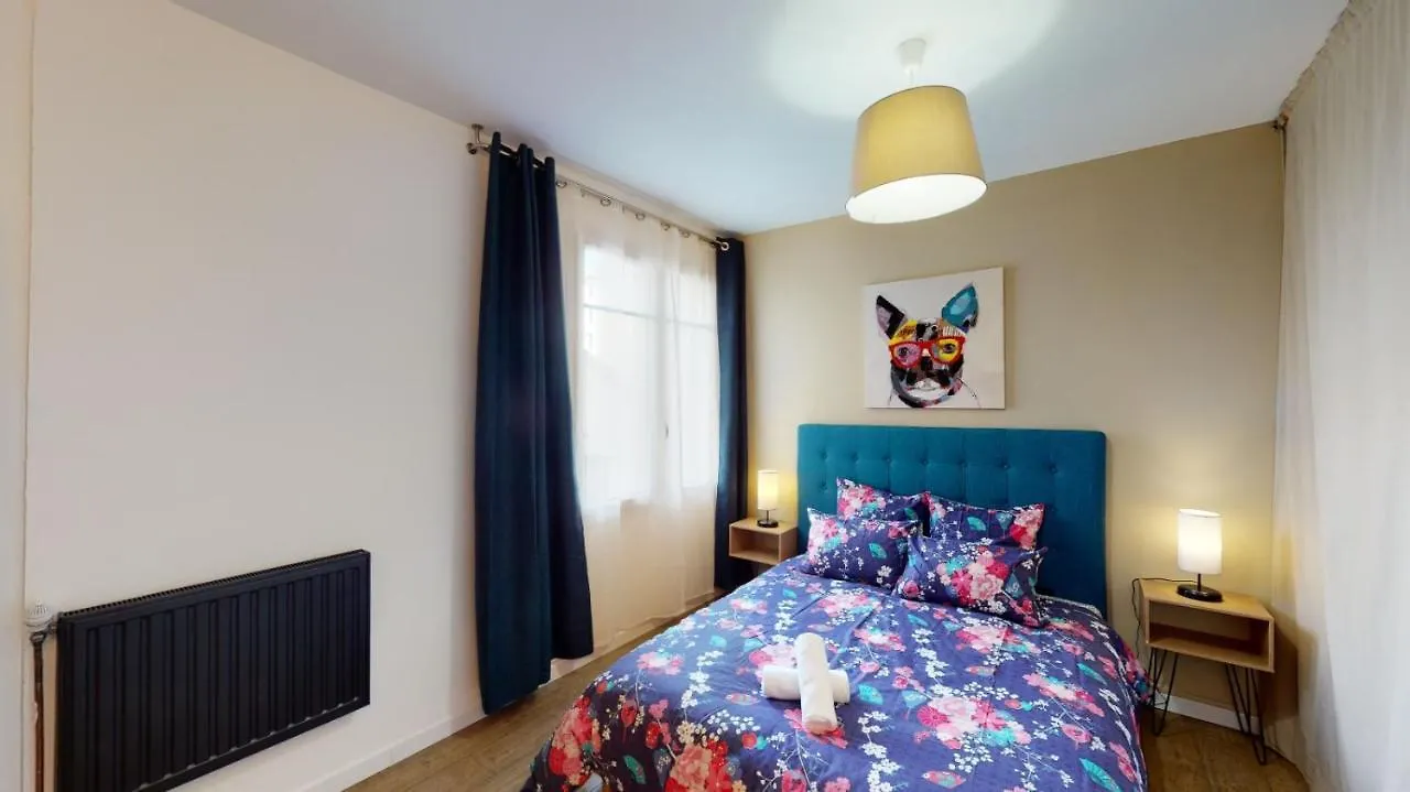 Apartment Grand Logement Quartier Championnet France