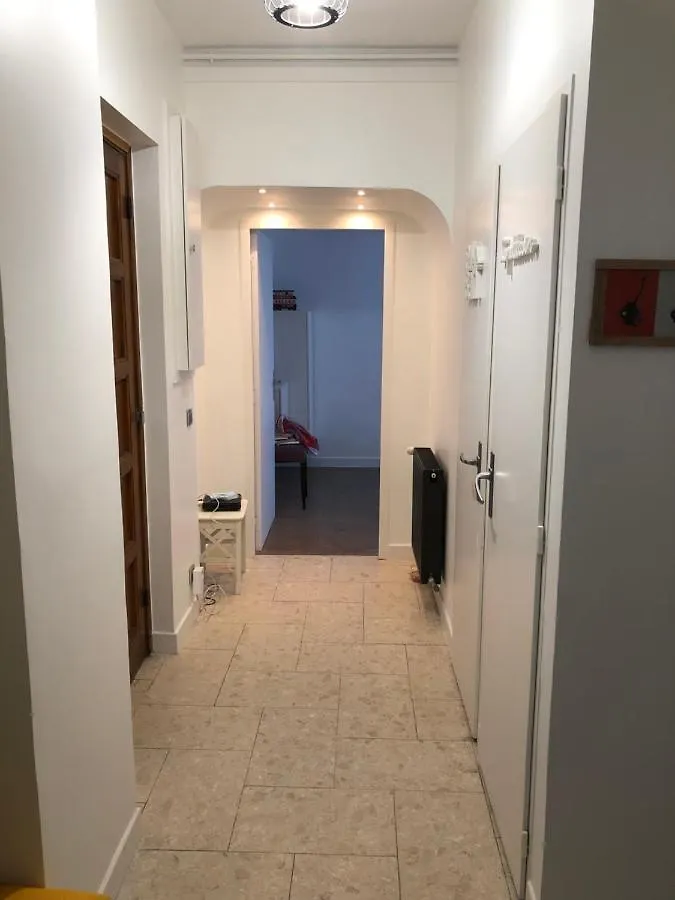 Apartment Grand Logement Quartier Championnet